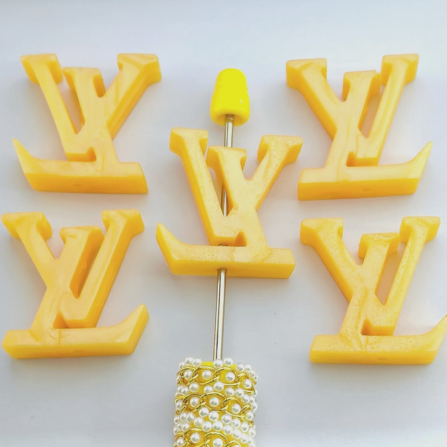 VL Letters Silicone Focal Beads