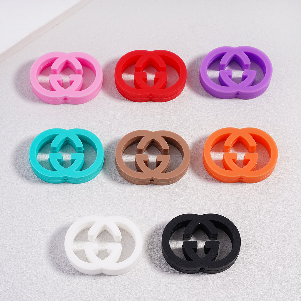 VL CC GG KM Letters Silicone Focal Beads, Random Mix